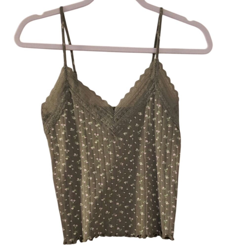 NWOT American Eagle green floral and lace‎ tank with scallop hem Medium